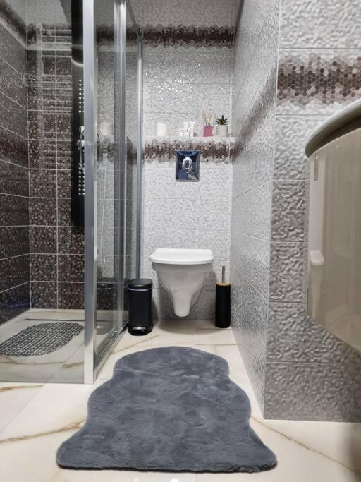 Luxury Apartments Бакеу Екстер'єр фото